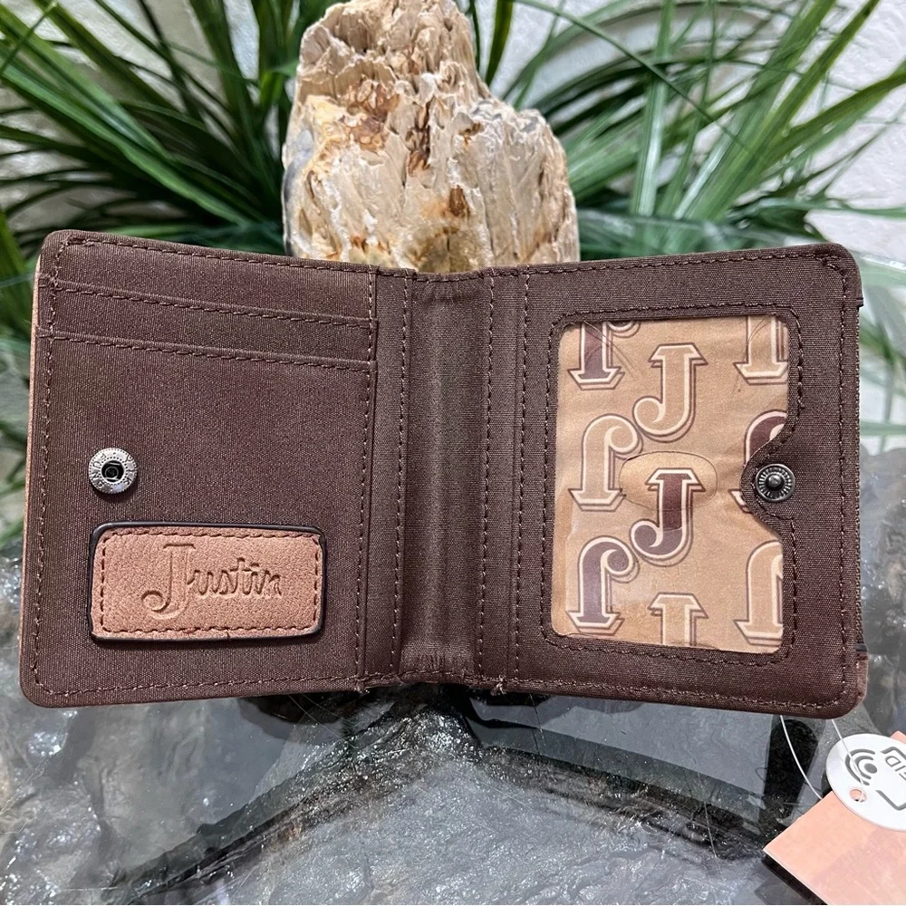 💥NWT💥 Justin Boot Company Studded RFID Southwest Brown Leather Wallet